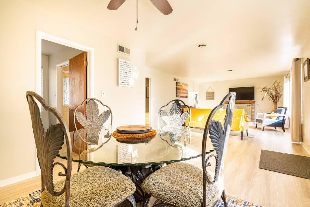 הוילה יובה סיטי 5 Beds, 2 Full Baths, W/Gazebo, W/Fenced Backyard מראה חיצוני תמונה