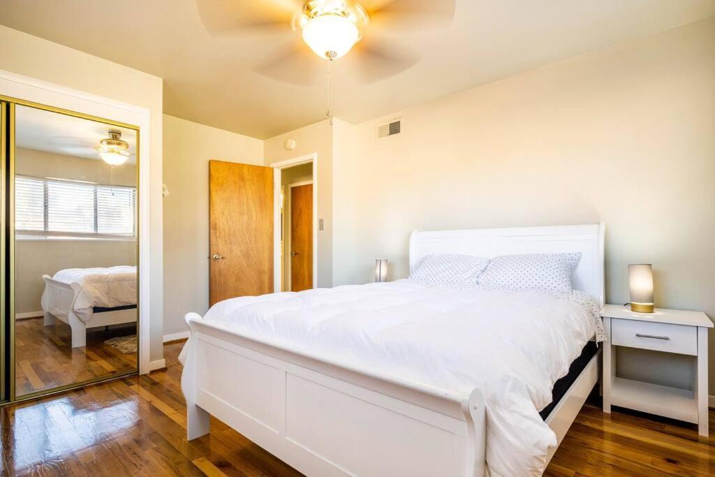 הוילה יובה סיטי 5 Beds, 2 Full Baths, W/Gazebo, W/Fenced Backyard מראה חיצוני תמונה